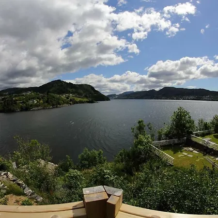 بيت ضيافة Acu Rem Tetigisti