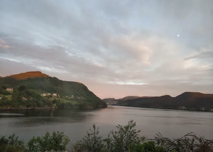 Acu Rem Tetigisti Gasthof Reistad (Hordaland)