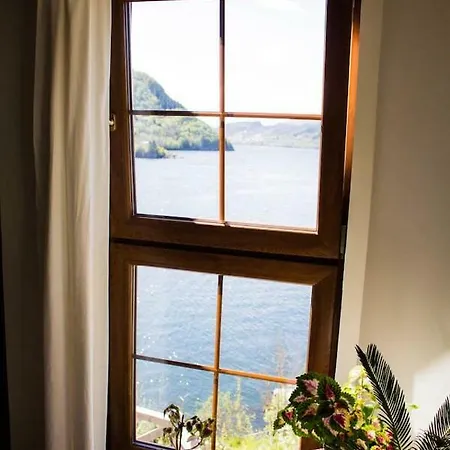 Acu Rem Tetigisti Reistad (Hordaland)